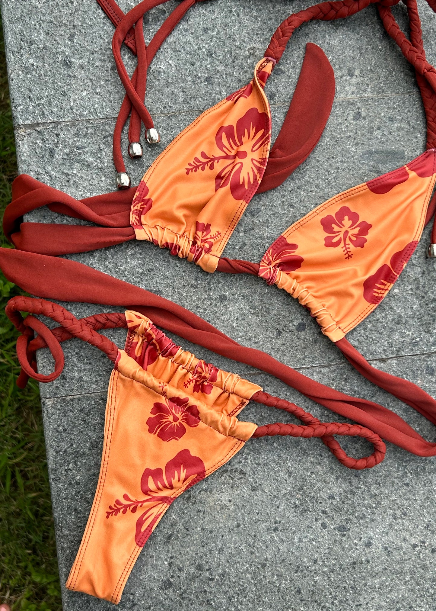 Hibiscus Heat - GIA Top