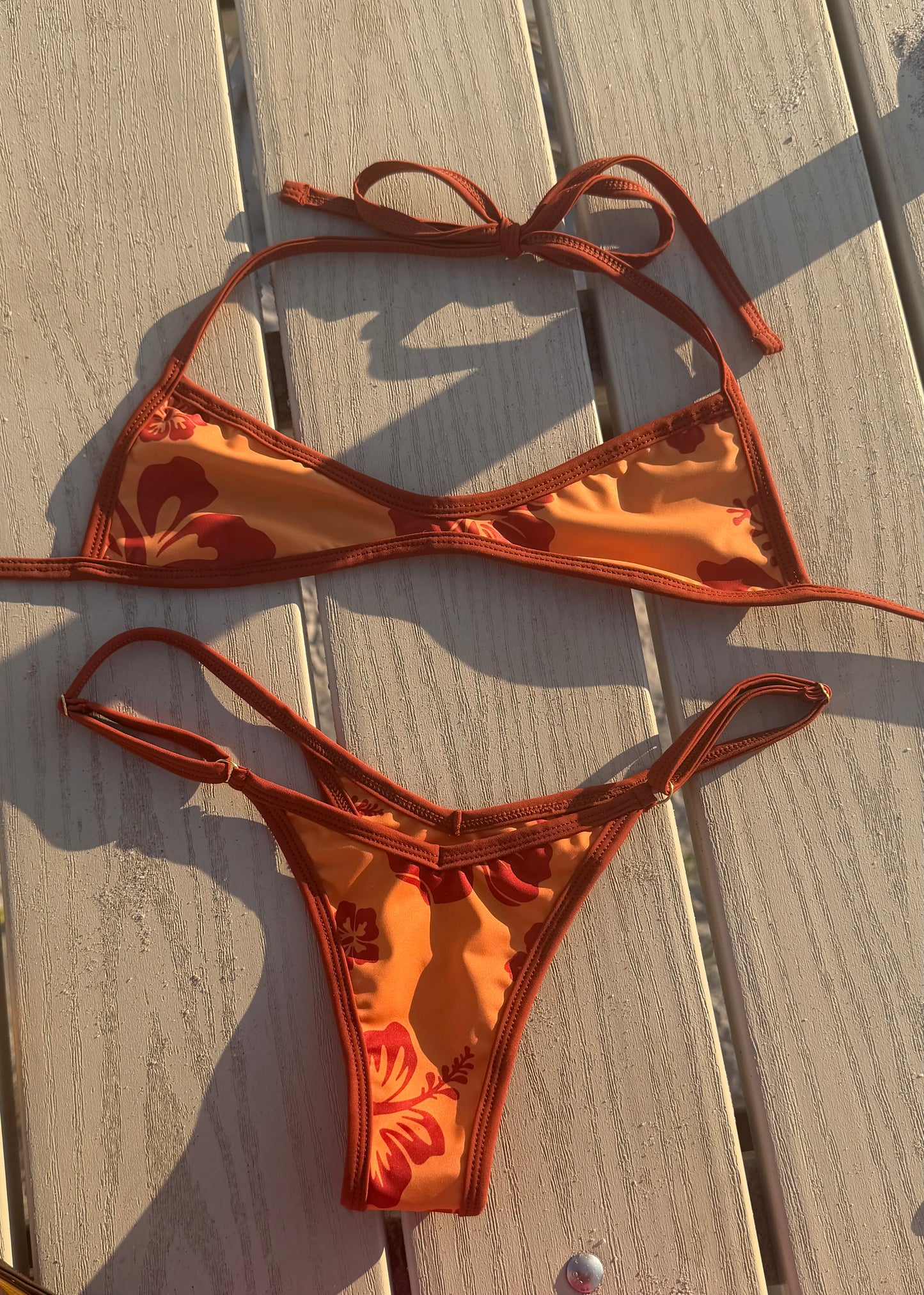 Hibiscus Heat - Sculpt Top